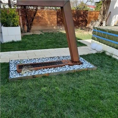 Puerta de las fuentes del patio trasero