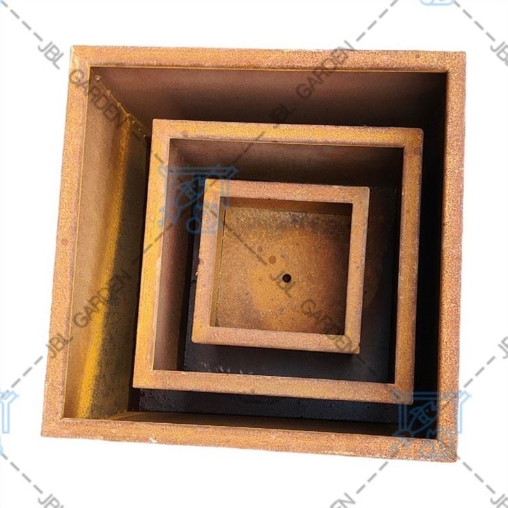 Outdoor Planter Set