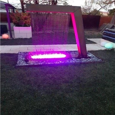 Fuente de agua de decoración de patio trasero oxidado