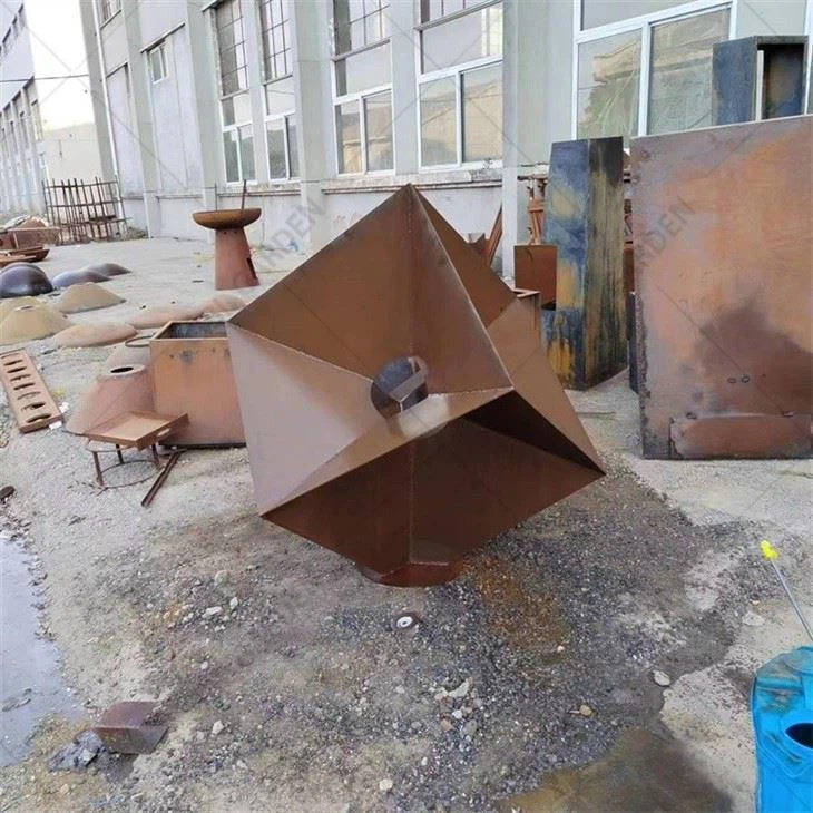 Sculptures Fabricated With Corten Steel