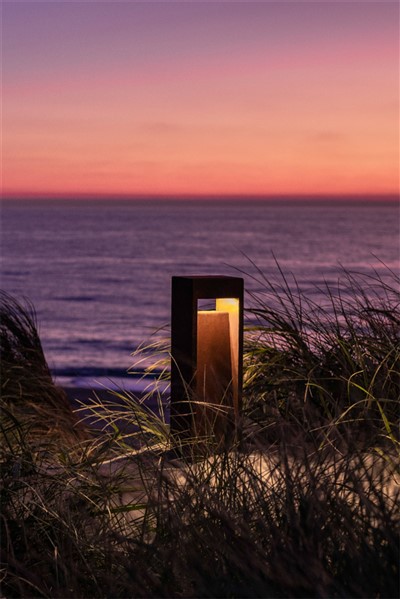Luces de jardín de acero corten en forma de media luna-