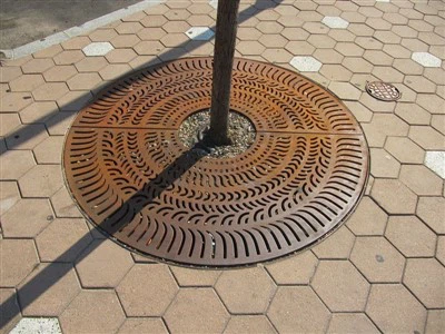 Reja de árbol de acero metálico