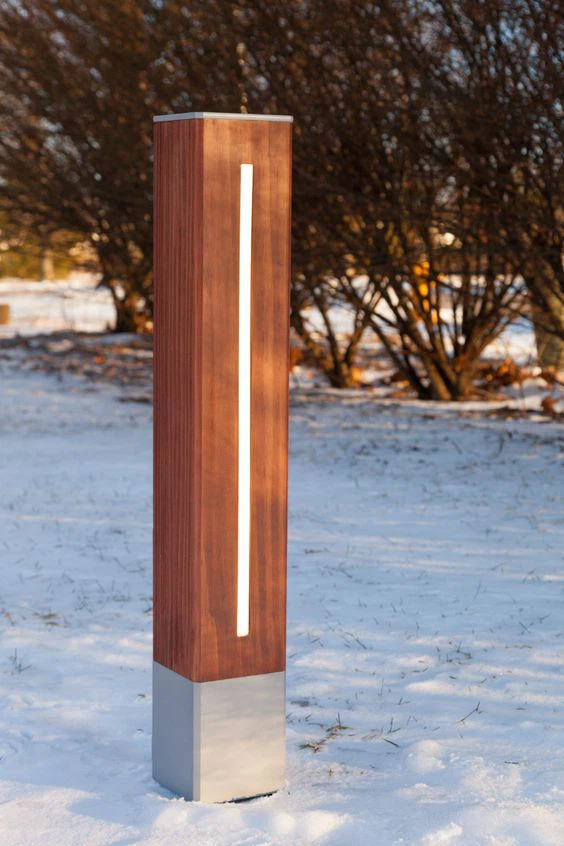 Luz LED alimentada por energía solar.