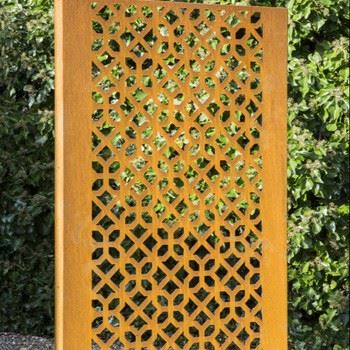 The Design Of Courtyard Screens